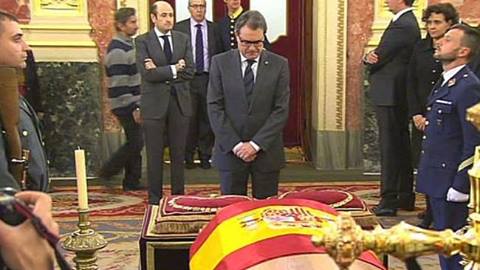 Arturo Mas, actual presidente de Catalonia y el político peor valorado de todo el Estado español. Única rata que se coló en el velatorio.