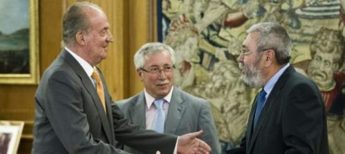 D. Juan Carlos de Borbón con los 'aprovechados' clasistas de UGT y CC.OO.