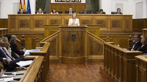 La presidenta, Dolores de Cospedal, en sede parlamentaria de Castilla La mancha.